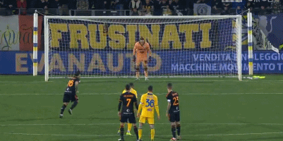 卡尔身价暴涨至6000万欧，德转：他短短几周就在拜仁站稳脚跟（德转：卡尔身价飙升至6000万欧，短短数周已在拜仁立足）